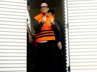 4 Ponsel Disembunyikan