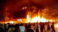 Kantor DPRD Makassar dibakar