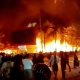 Kantor DPRD Makassar dibakar