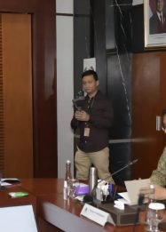 Gubernur Al Haris Temui